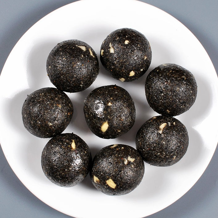 Palm Jaggery Sesame Ladoos(Hand Pounded Traditional Sweet)