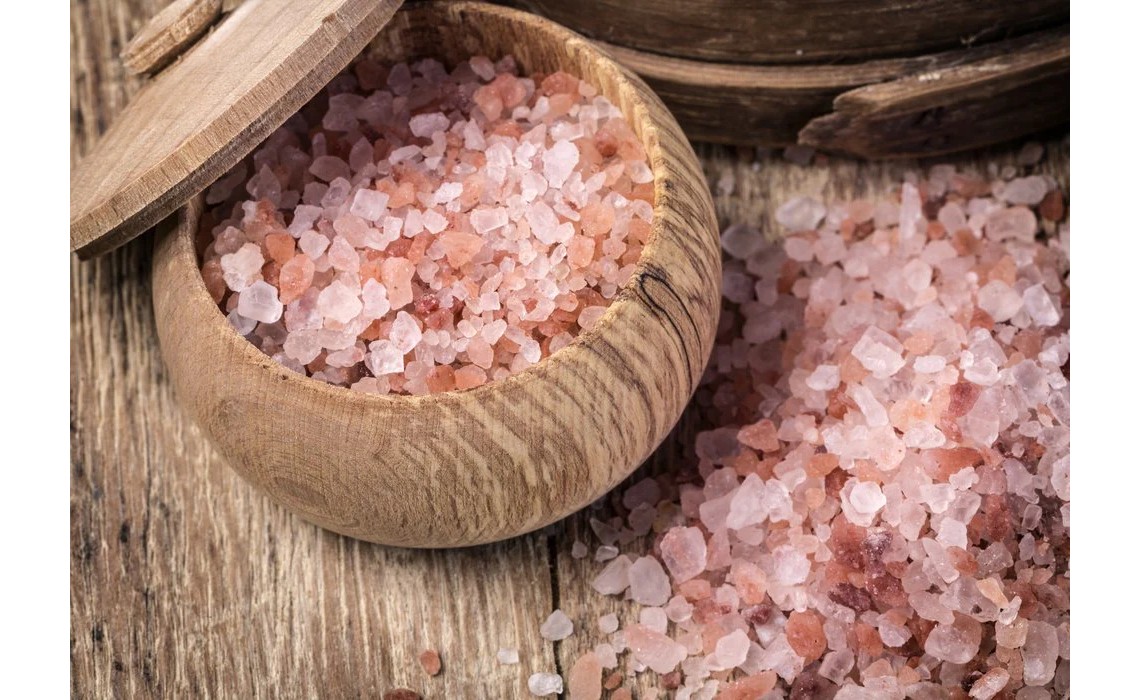 A Pinch of Wellness: Cooking Smart with Himalayan Pink Salt A Pinch of Wellness: Cooking Smart with Himalayan Pink Salt