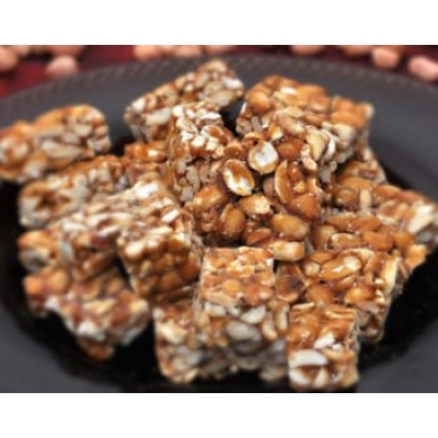 Karupatti Kadalai Mittai / Palm Peanut Chikki