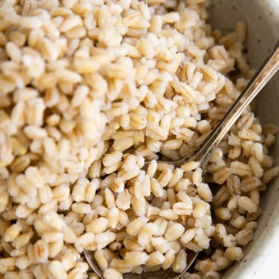 Pearl Barley ( Dehusked and eatable form)